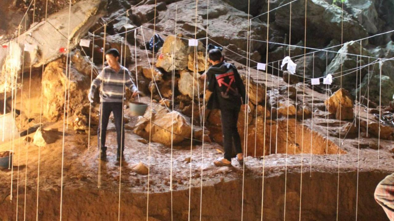Tim arkeolog yang terlibat dalam penelitian ini akhirnya menggunakan dua teknik berbeda untuk memperkirakan umur fosil tersebut. Hasil penelitian mereka sudah diterbitkan di jurnal Nature Communications bulan lalu.