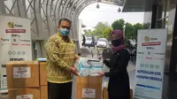 EMTEK Peduli Corona memberikan bantuan APD ke RSU Jagakarsa, Jakarta, Selasa (4/8/2020)