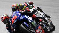 Maverick Vinales kerja keras untuk finis di posisi empat pada MotoGP Malaysia (Mohd RASFAN / AFP)