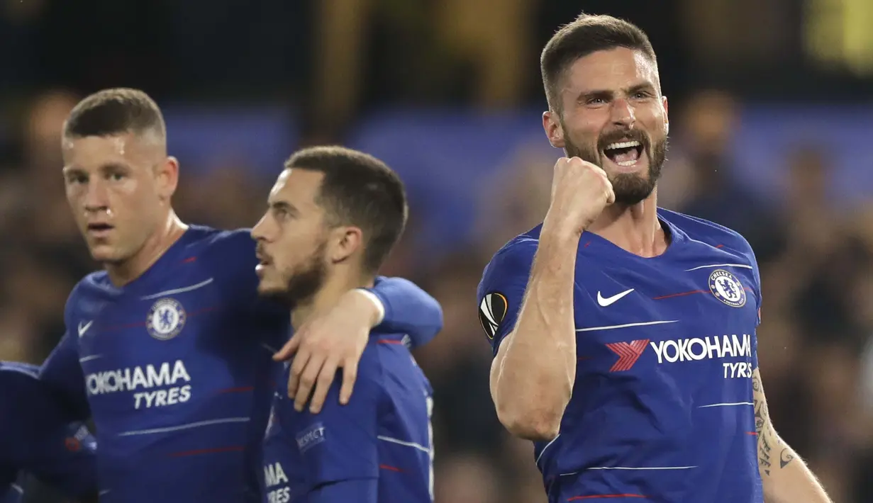 Striker Chelsea, Olivier Giroud, melakukan selebrasi usai membobol gawang Slavia Praha pada laga leg kedua perempat final Liga Europa di Stadion Stamford Bridge, Kamis (18/4/2019). Chelsea menang 4-3 atas Slavia Praha. (AP/Matt Dunham)