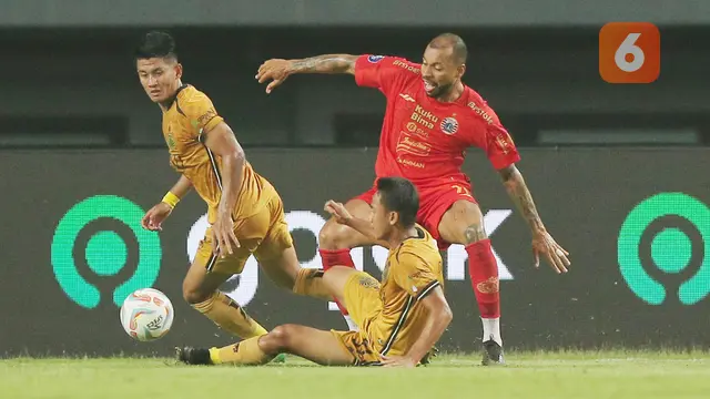 Foto: Debut Pahit Gustavo Almeida di Persija, Gagal Unjuk Ketajaman Plus Cedera