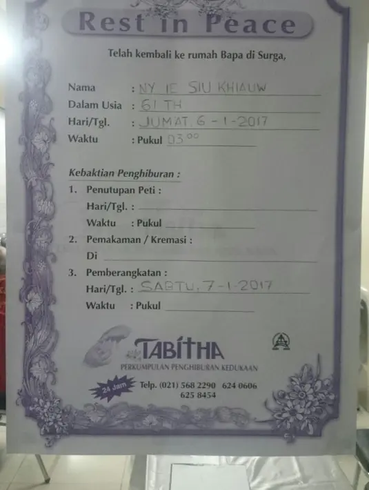 Dari informasi yang terpampang di rumah duka, Ibunda Abimana meninggal pada Jum’at (6/1) pukul 15.00 WIB. Saat ini jenazah masih disemayamkan di rumah duka Rumah Sakit Husada. (Bambang E. Ros/Bintang.com)