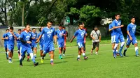 Persib Bandung menggelar latihan di Lapangan Lodaya, Rabu (4/10/2017). (Liputan6.com/Kukuh Saokani)