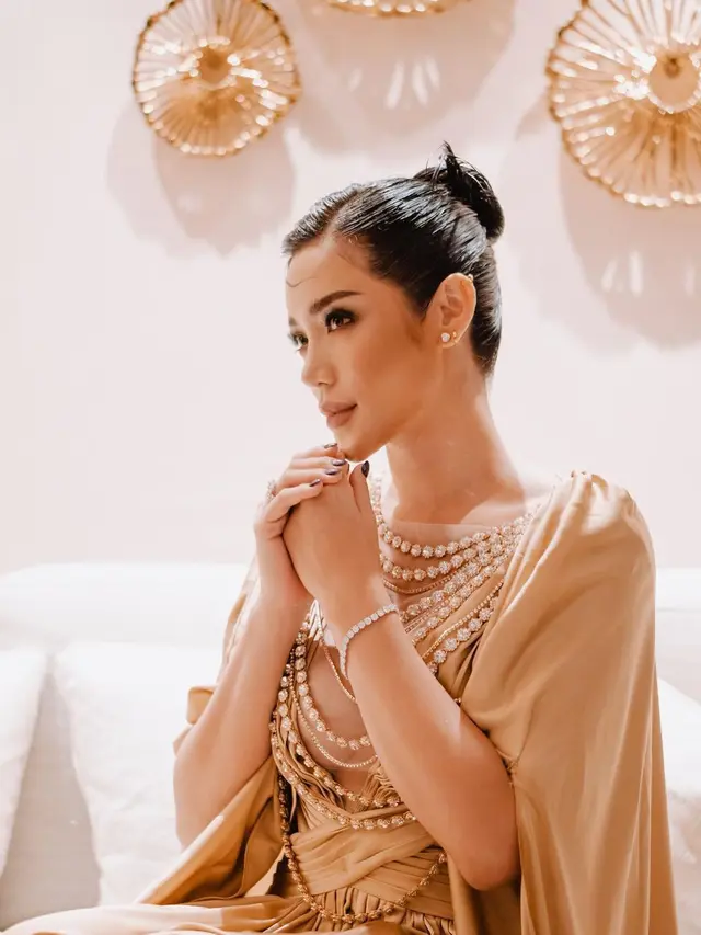 6 Potret Jessica Iskandar Datang ke Acara Fashion, Penampilan Jadi Sorotan