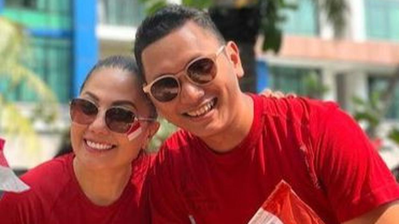 Walau Beda Usia 18 Tahun, Inilah 8 Potret Emma Waroka dan Suami Yang Masih Tetap Harmonis Meski Sudah 4 Tahun Menikah