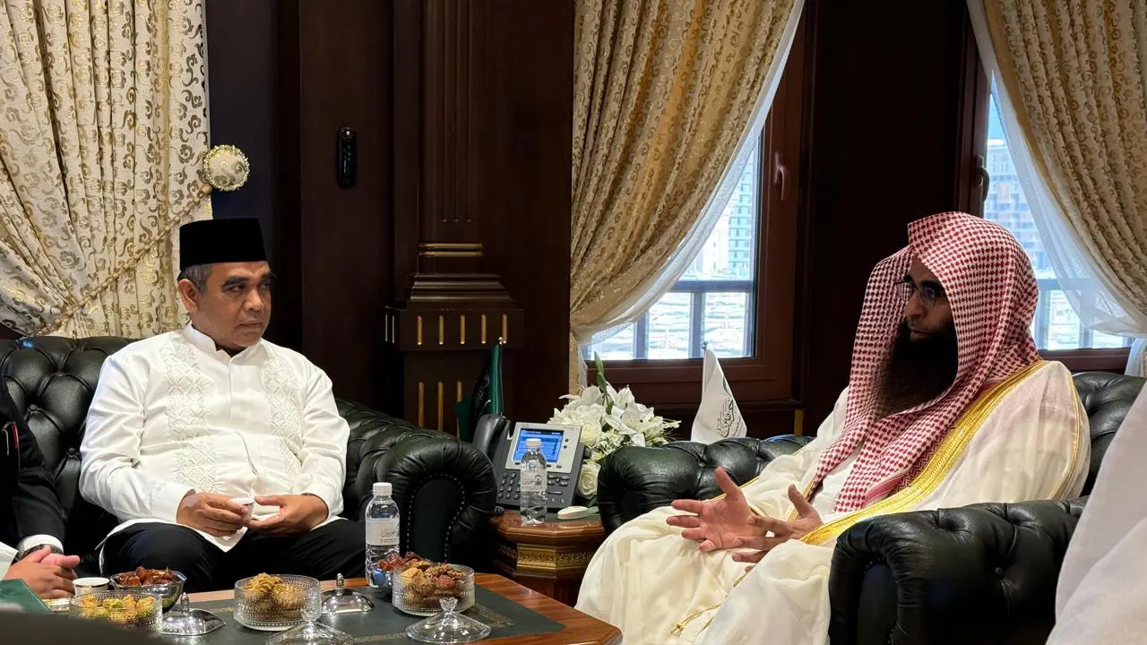 Ketua MPR RI Ahmad Muzani bertemu dengan Pimpinan Pengelola Urusan dan Administrasi Masjid Nabawi, Doktor Syekh Muhammad Al-Khudori, di Madinah Al-Munawwarah (Istimewa)