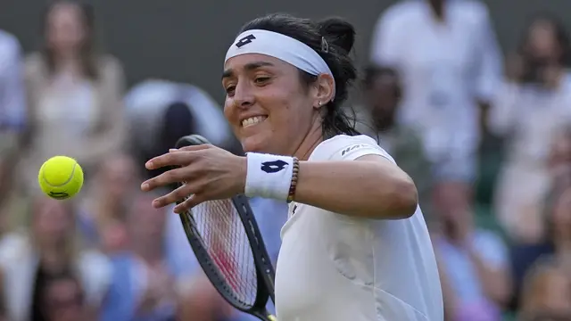 Foto: Senyum Bersejarah Ons Jabeur, Petenis Arab dan Afrika Pertama yang Lolos ke Semifinal Grand Slam di Wimbledon 2022