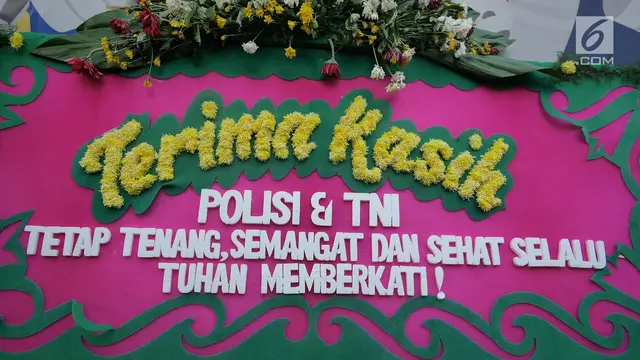 Karangan Bunga di Bawaslu