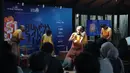 Sejumlah pemain Teater Koma menampilkan adegan pementasan Rumah Sakit Jiwa di Jakarta, Jumat (10/7/2026). Lakon yang pertama kali dipentaskan 35 tahun lalu itu kembali diproduksi dan akan dipentaskan pada 30 Juli hingga 2 Agustus 2026 di Graha Bhakti Budaya, Taman Ismail Marzuki. Pementasan tersebut mengangkat isu kemanusiaan, relasi kuasa, dan dinamika sosial yang tetap relevan dengan kehidupan masyarakat saat ini. (KLY/Budy Santoso)