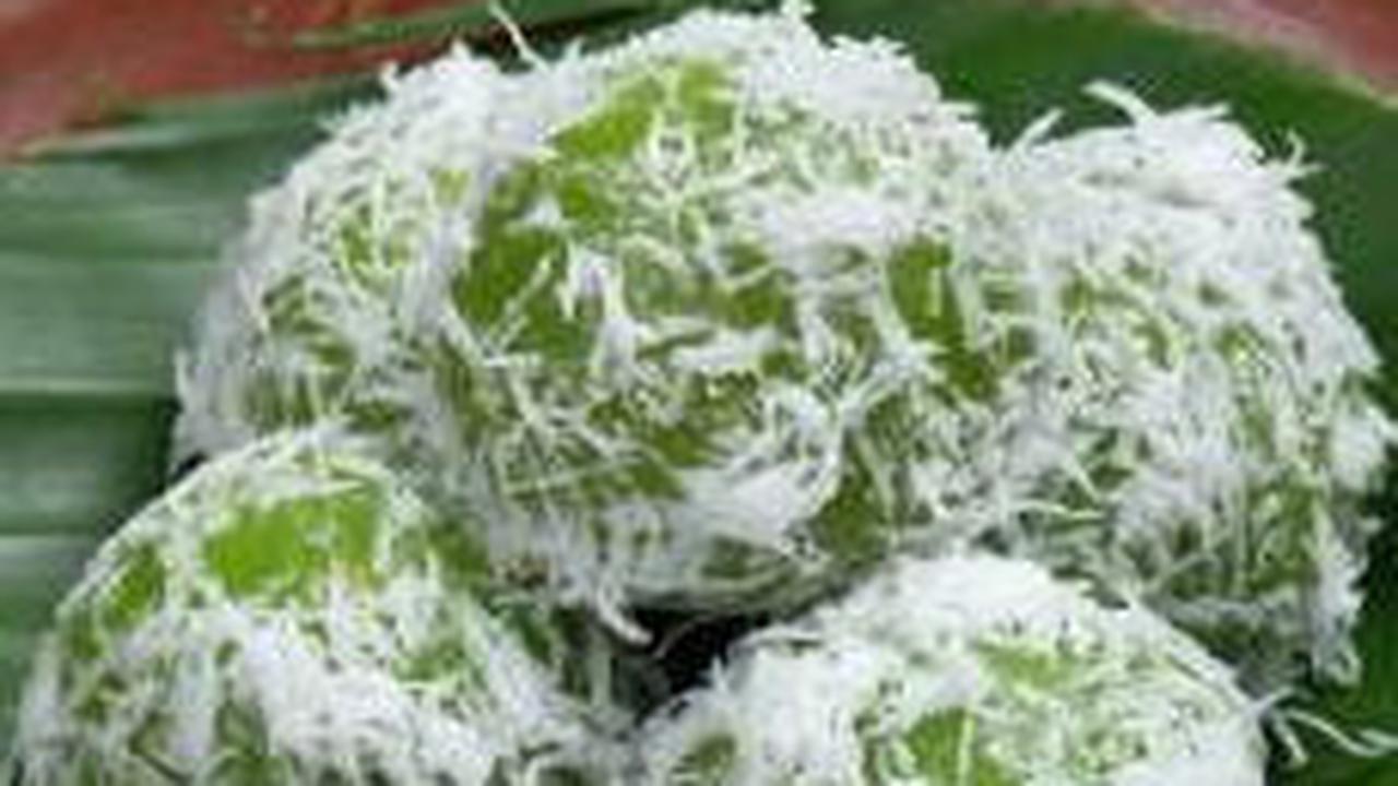 <b>1. Klepon Isi Gula Merah</b>