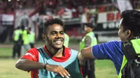 Yabes Roni Malaifani, pencetal gol penentu Bali United lolos ke babak semifinal Torabika Bhayangkara Cup 2016 mengalahkan PS Polri 1-0, Minggu (27/3/2016) di Stadion I Wayan Dipta, Gianyar. (Bola.com/Iwan Setiawan)