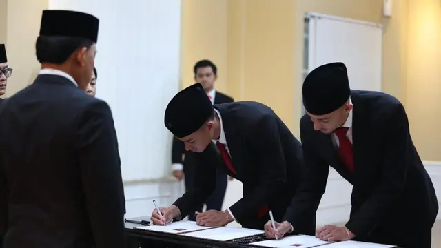 Momen Ivar Jenner dan Rafael Struick Resmi Jadi WNI