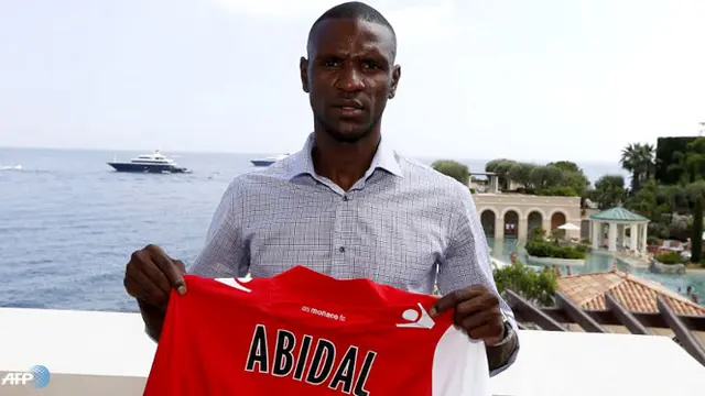 eric-abidal-130709a.jpg