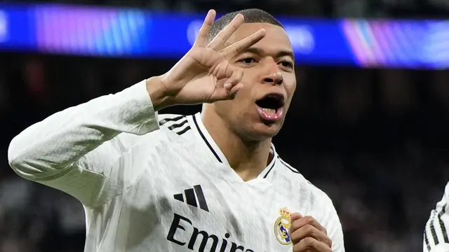 Foto: Penampilan Spektakuler Kylian Mbappe, Cetak Hattrick untuk Singkirkan Man City di Liga Champions
