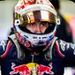 Sean Gelael dari Scuderia Toro Rosso usai melakukan sesi latihan F1 GP Mexico di Autodromo Hermanos Rodriguez, Meksiko, (27/10/2017). Sean menempati urutan ke-17. (Peter Fox/Getty Images/AFP)