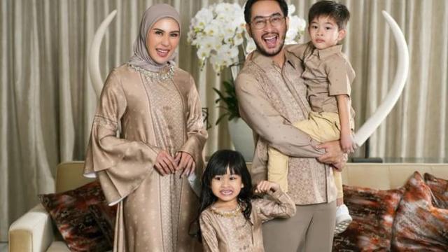 Potret kompak Syahnaz Sadiqah dan Jeje Govinda. (credit:instagram.com/syahnazs)