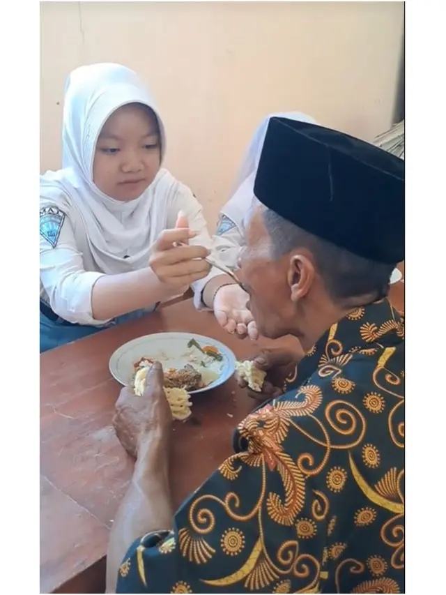 8 Potret Haru Acara Parenting Day di SMA Ponorogo, Pihak Sekolah Tuai Apresiasi