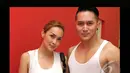 Demian dan Sara mempunyai hobi yang sama saat puasa yaitu ngabuburit bareng di tempat gym. Foto diambil pada Rabu, 23 Juli 2014 (Liputan6.com/Panji Diksana)