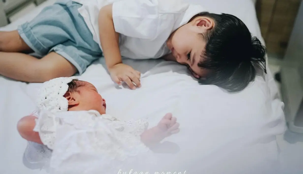 Pasalnya, kini mereka memiliki kedua anak yang sepasang, laki-laki dan perempuan [instagram/tasyakamila]