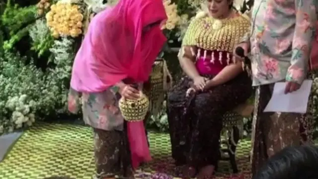 Siraman Sekar Rukmana (Hak Cipta: instagram.com/robbyray_yohannesbridal)