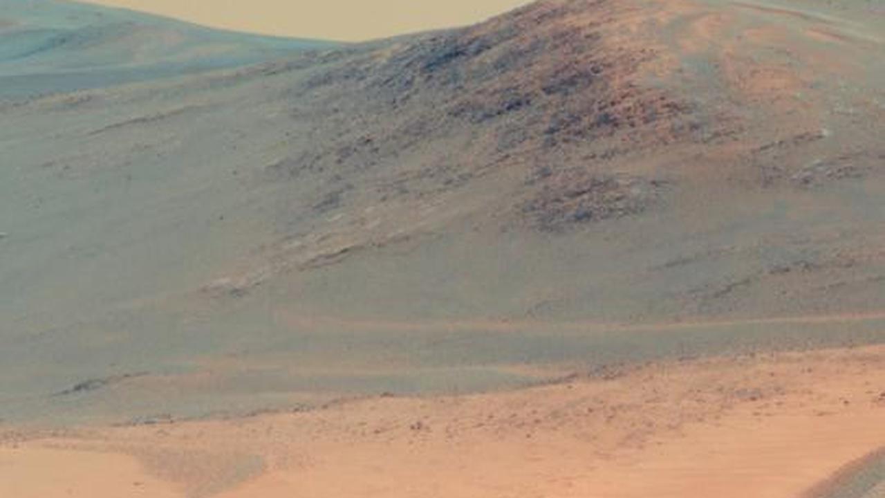 Jelajahi pesona musim dingin di Mars