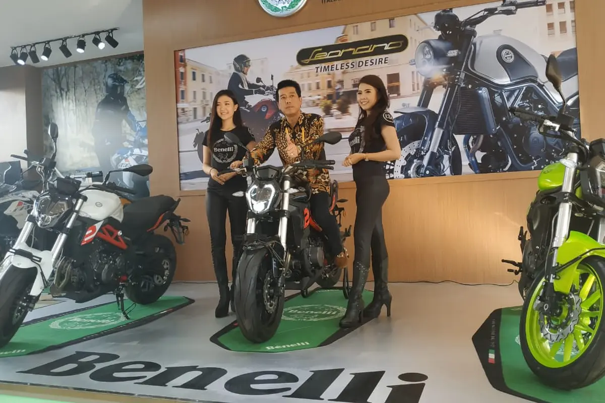 Benelli resmi menghadirkan motor telanjang terbarunya TNT 249 S