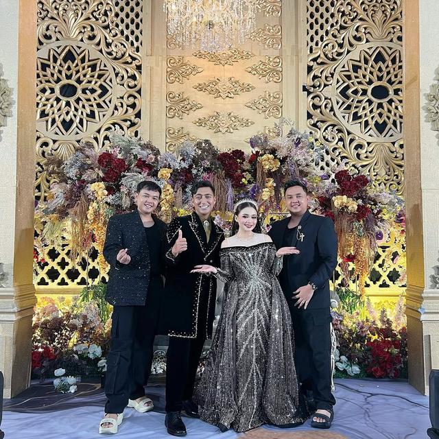 6 Potret Pernikahan Aulia DA dan Cahu, Akad Nikah Hingga Resepsi Digelar Mewah