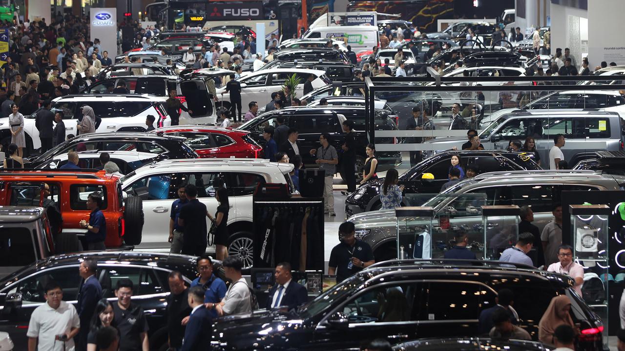 FOTO: Weekend Seru di GIIAS 2025, Teknologi Otomotif Terkini Diserbu Warga