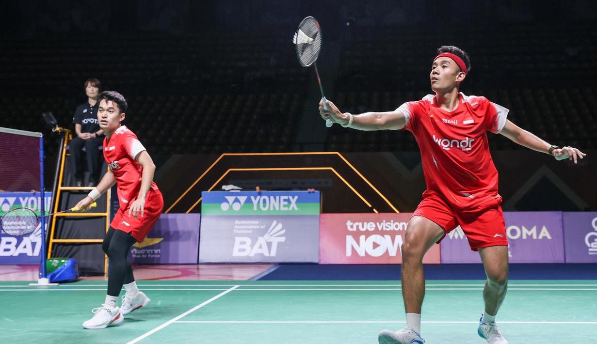 Aksi Leo Rolly Carnando/Bagas Maulana pada partai final Thailand Masters 2026 yang berlangsung di Stadion Nimibutr, Bangkok, Thailand, Minggu (1/2/2026) siang WIB. (Dok. PBSI)
