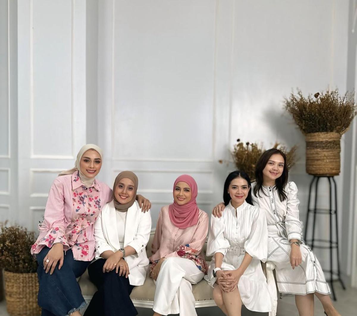 Potret Meisya Siregar Terbaru, Tampil Fresh dan Makin Berkelas dengan Hijab Pink Pastel