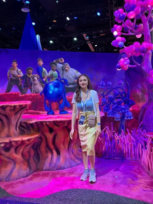 4 Gaya Outfit Santai dan Stylish Syifa Hadju Jalan-jalan di Amerika Serikat