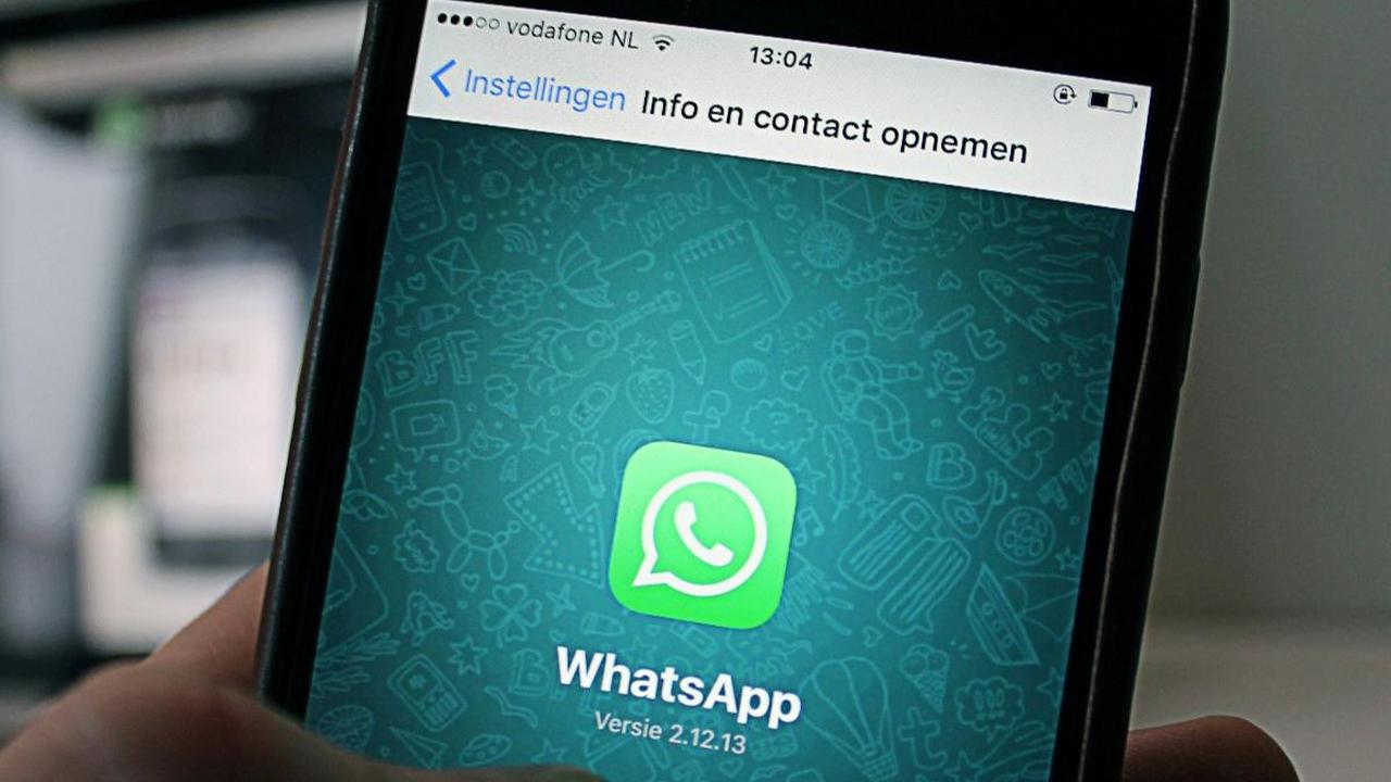 Platform media sosial yang paling penting untuk berita masih tetap Facebook, meskipun sedang mengalami penurunan dalam jangka panjang.