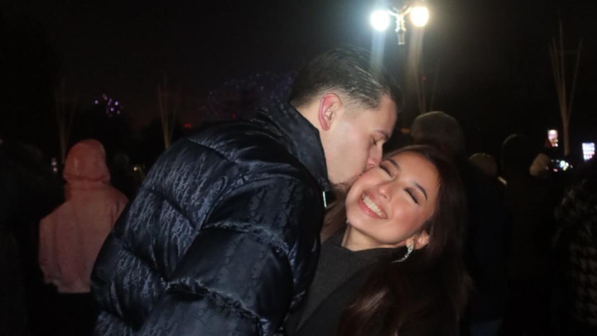 Gaya Jennifer Coppen Rayakan Tahun Baru Perdana sebagai Calon Istri Justin Hubner, Kompak Serba Hitam