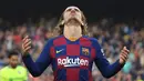 Antoine Griezmann mampu menjadi penyerang produktif di Liga Spanyol bersama Atletico Madrid. Hal tersebut membuat Barcelona tertarik untuk merekrutnya walaupun dengan biaya yang mahal, yaitu 120 juta euro. Sayangnya, Griezzman gagal memberikan penampilan terbaiknya. (AFP/Josep Lago)