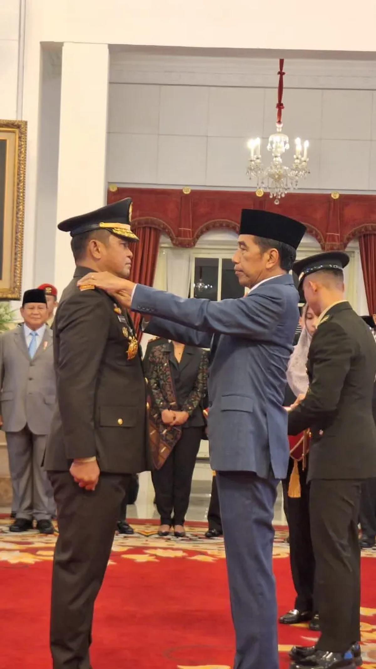<b>Bintang Tiga Termuda</b>