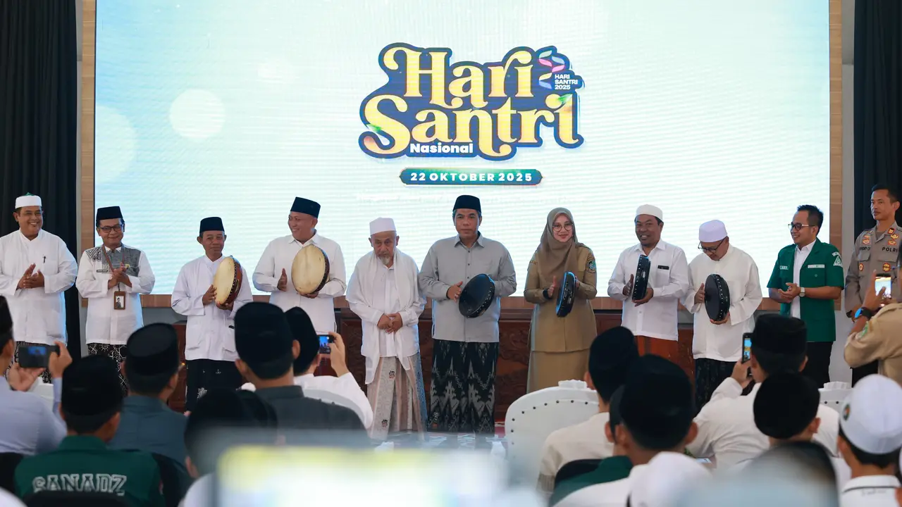 Banyuwangi Canangkan 'Pesantren Aman' di Kick Off Hari Santri Nasional 2025