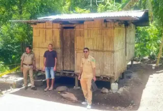 Peristiwa meninggalnya bocah SD berinisial YBR yang bunuh diri di Kabupaten Ngada, NTT, meninggalkan kenangan menyayat hati. (Liputan6.com/Ola Keda)