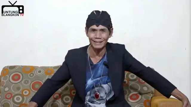 Potret terbaru Untung Blangkon