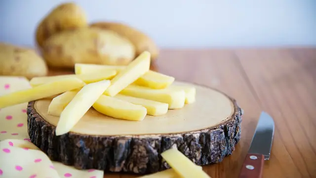 Dari Cemilan sampai Makan Berat, Coba 5 Resep Olahan Kentang yang Praktis dan Bikin Ketagihan - Cover