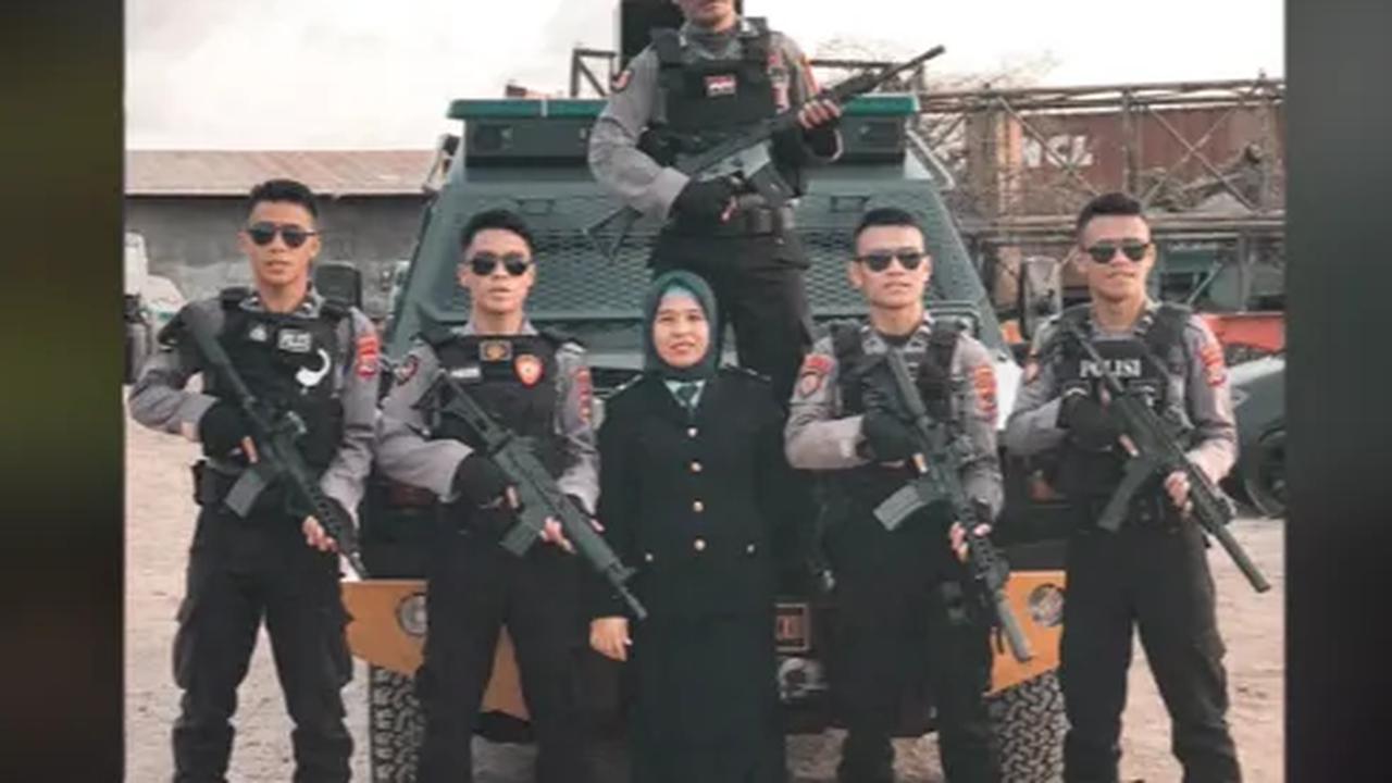 Hal itu pun telah dibuktikan olehnya. <br><br>Ke enam anaknya berhasil memiliki dan meraih kesuksesan masing-masing.