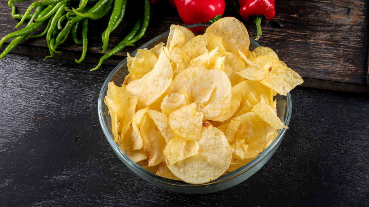 Rahasia Membuat Keripik Kentang Garing Tanpa Menempel di Wajan