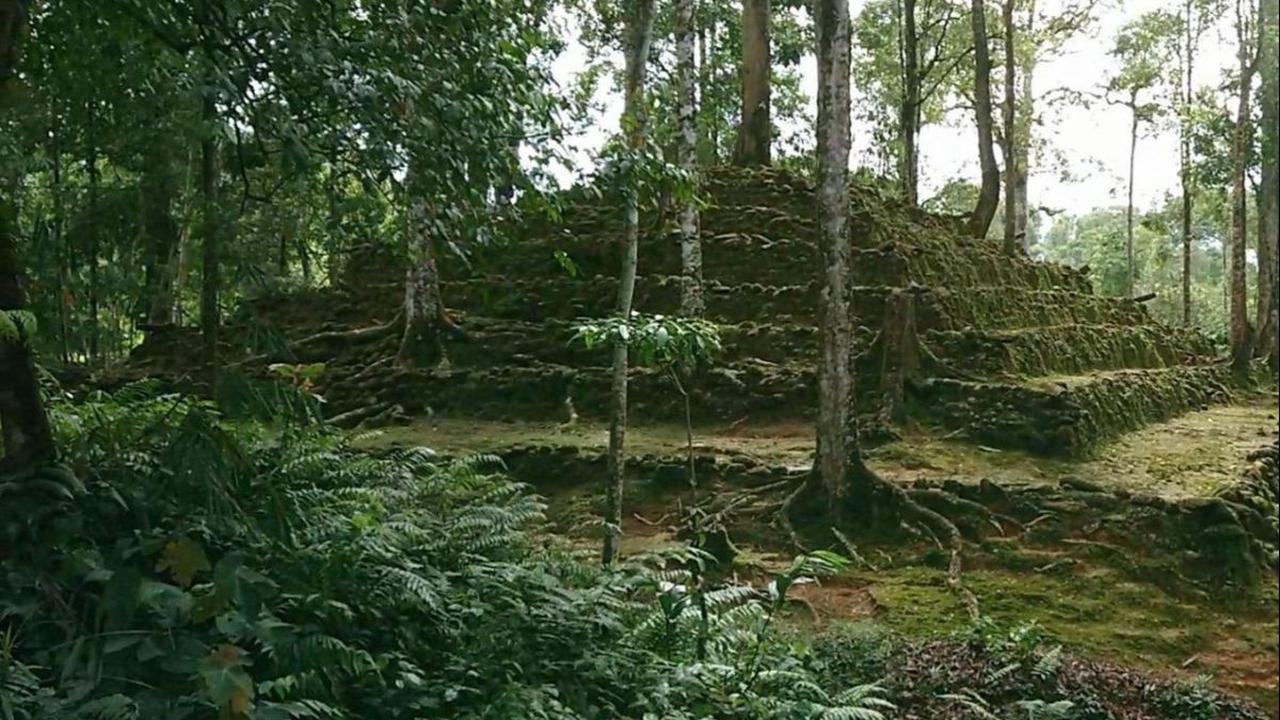 Tiga Punden di Situs Lebak Cibedug