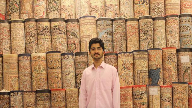 Atta Ul Karim, pemilik Al-Barkat Oriental Rugs and Carpets