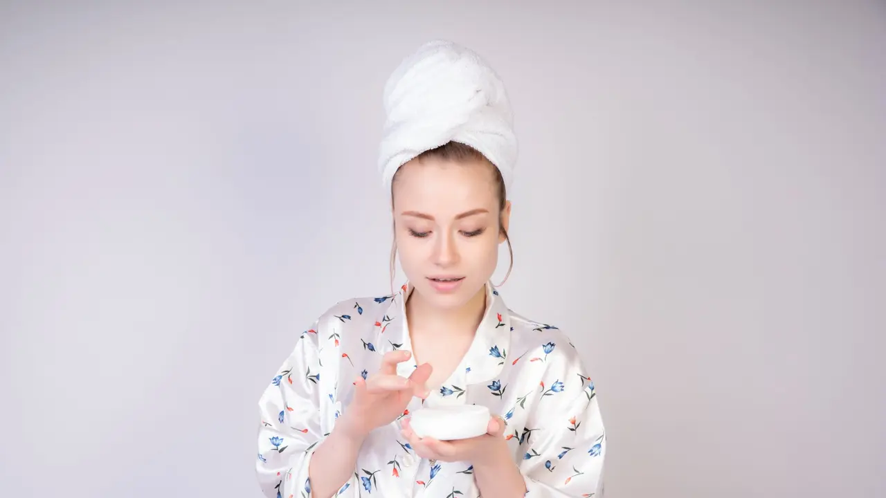 Cara Tepat Eksfoliasi Tubuh untuk Kulit Sehat dan Glowing (photo by freepik.com)