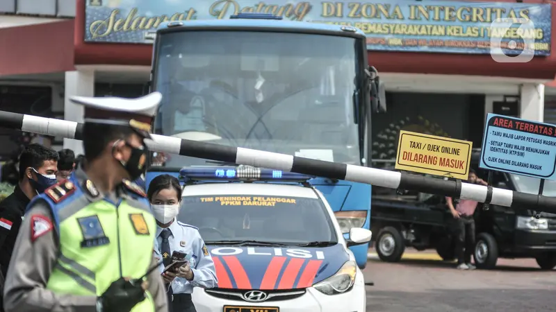 Duka Keluarga Korban Kebakaran Datangi Lapas Tangerang