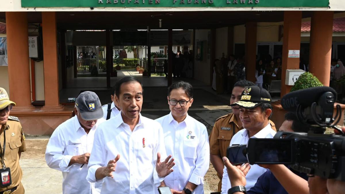 Jokowi Minta Dokter Spesialis Diperbanyak: Jangan Sampai Alat Kesehatan di RS Daerah Tak Berguna Berita Viral Hari Ini Senin 20 Mei 2024