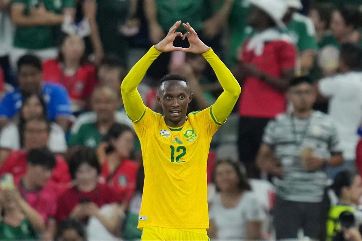 FOTO: Afrika Selatan Cetak Sejarah Lolos ke 32 Besar Piala Dunia
