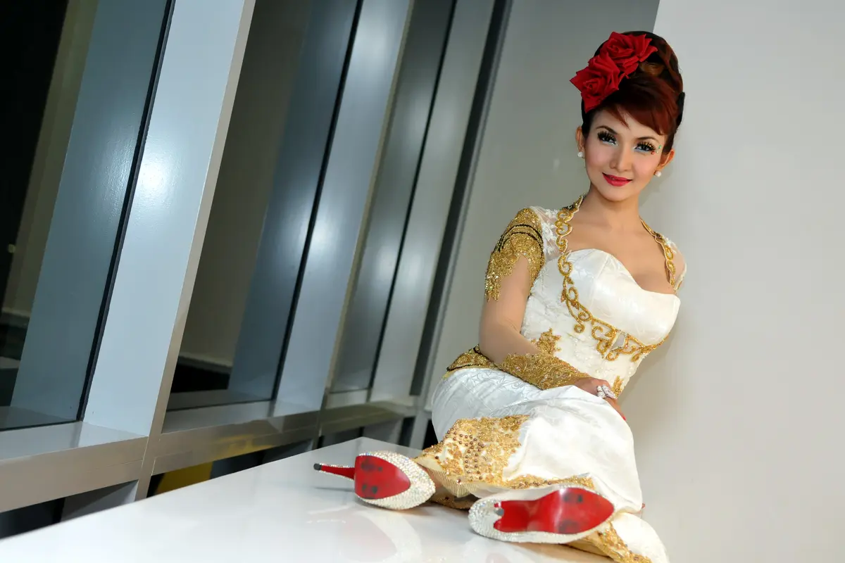 Roro Fitria 