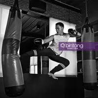 Presenter Choky Sitohang sangat selektif dalam setiap tawaran. Jarangnya muncul di televisi itu ada yang menganggap Choky mundur dari dunia entertainment. Lantas apa yang menjadi kegiatannya saat tidak tampil di layar kaca. (Bambang E. Ros/Bintang.com)