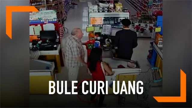 Insiden pencurian terjadi di sebuah supermarket di Thailand. Seorang bule mengambil uang senilai Rp 900 ribu dari yang terjatuh dari dompet seorang wanita saat berbelanja.